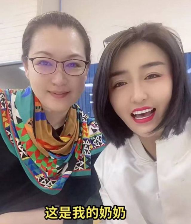 嬌嬌師娘與數(shù)字世界的奇遇，下載的魅力探索