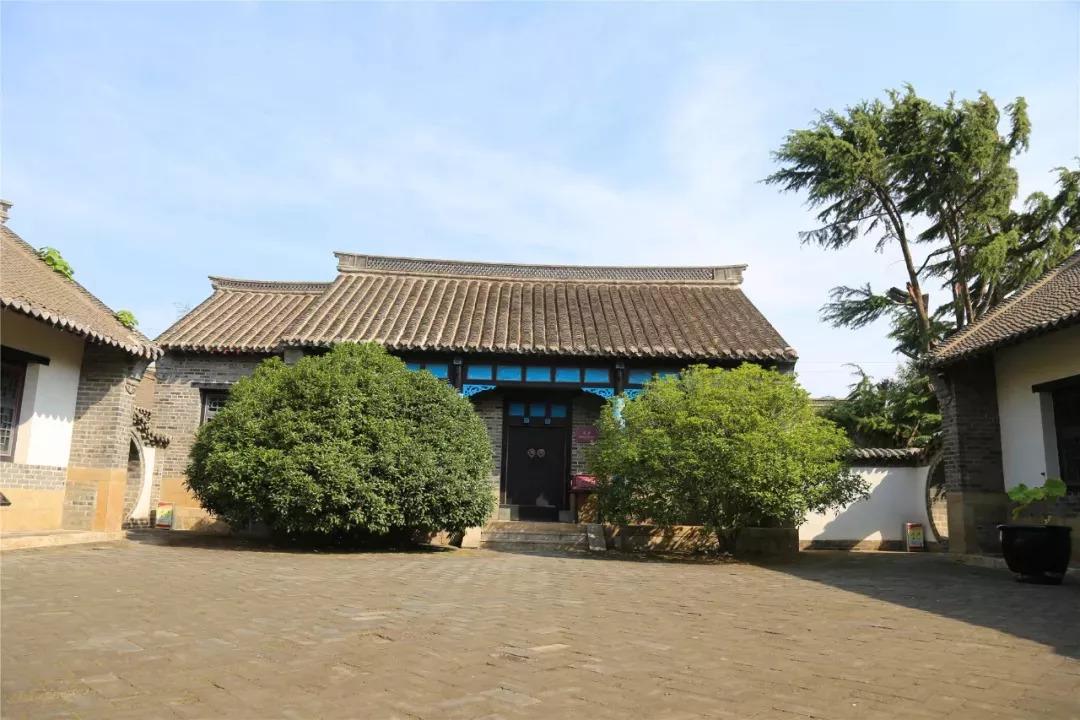 今穿古小大夫，最新章節(jié)揭秘！